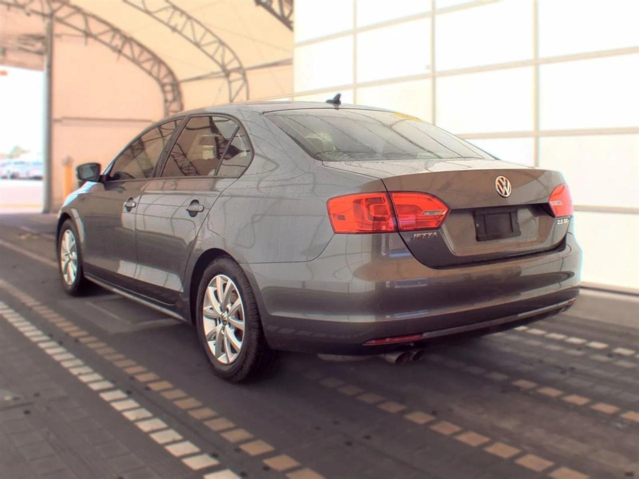 Volkswagen Jetta Sedan  2012