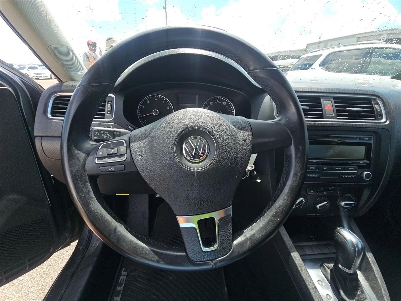 Volkswagen Jetta Sedan  2012