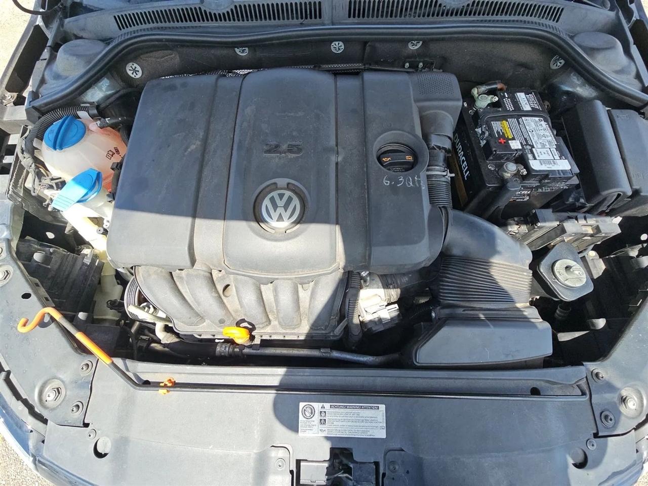 Volkswagen Jetta Sedan  2012