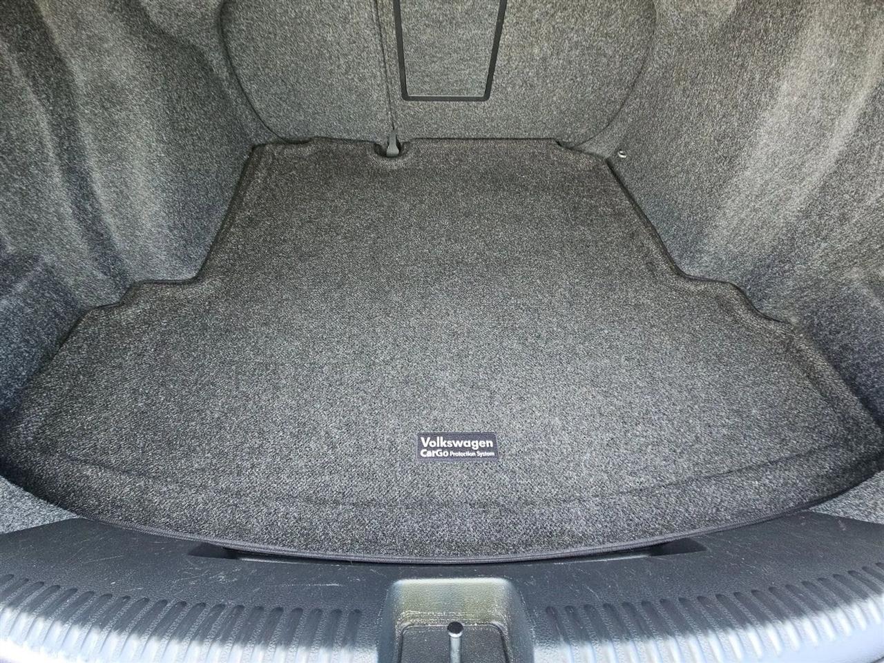 Volkswagen Jetta Sedan  2012