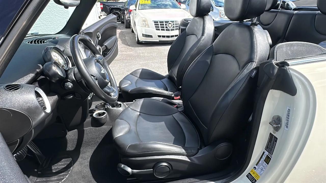 MINI Cooper Convertible  2014