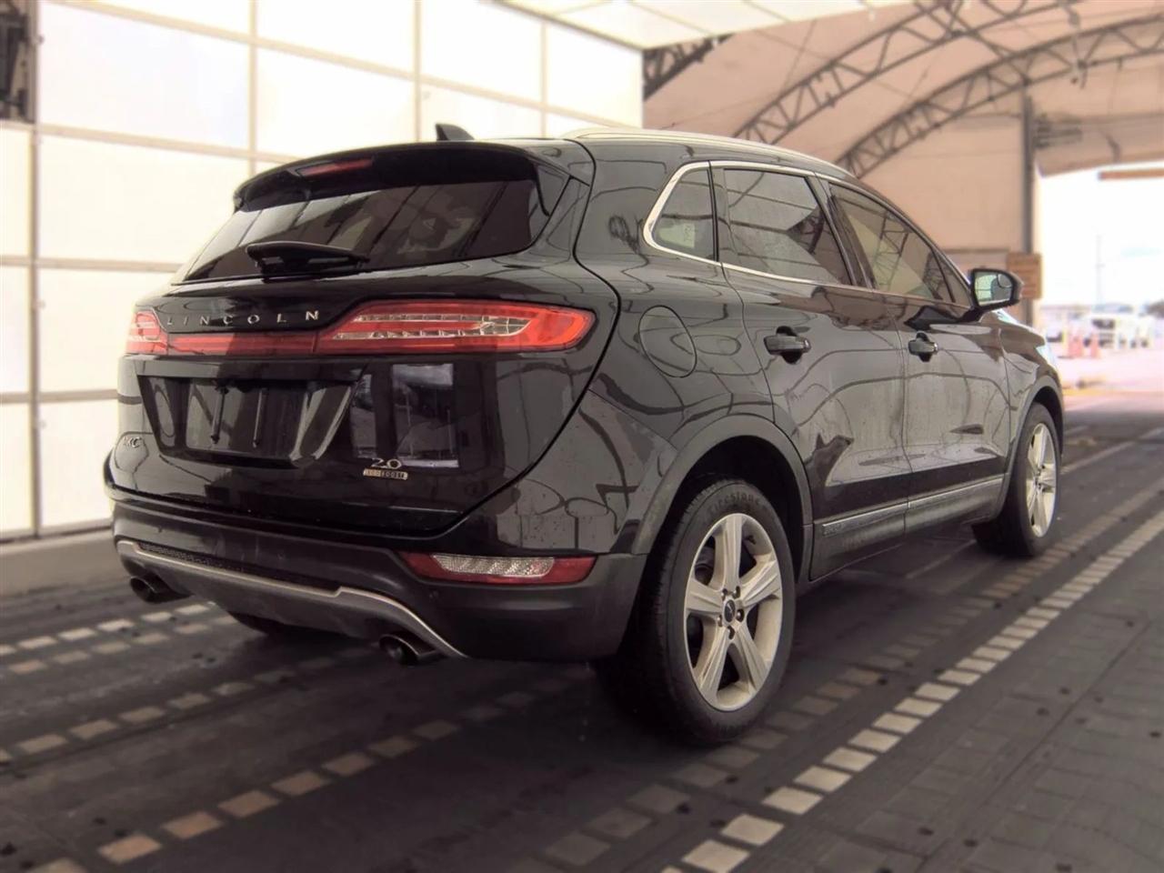 Lincoln MKC  2015