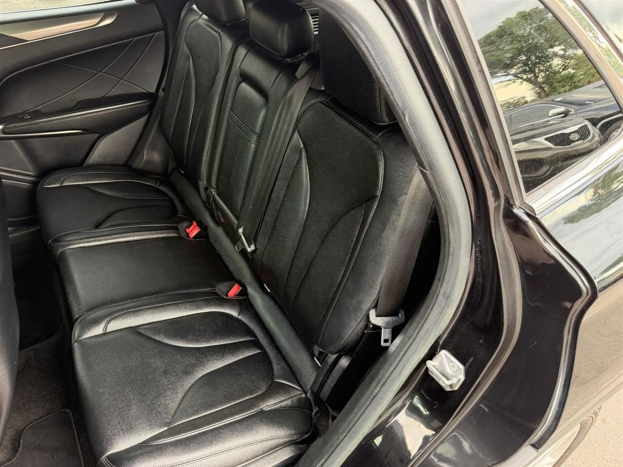 Lincoln MKC  2015