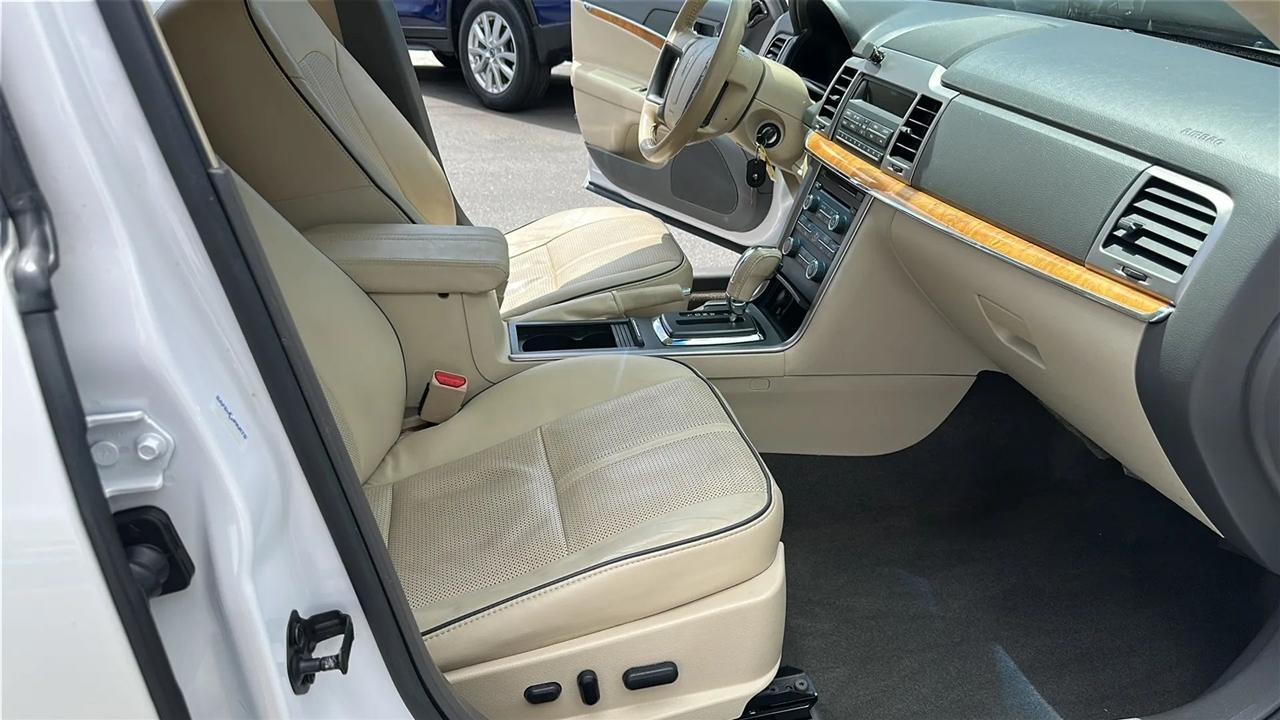 Lincoln MKZ  2012