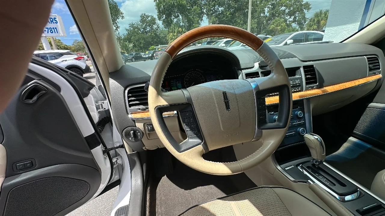 Lincoln MKZ  2012