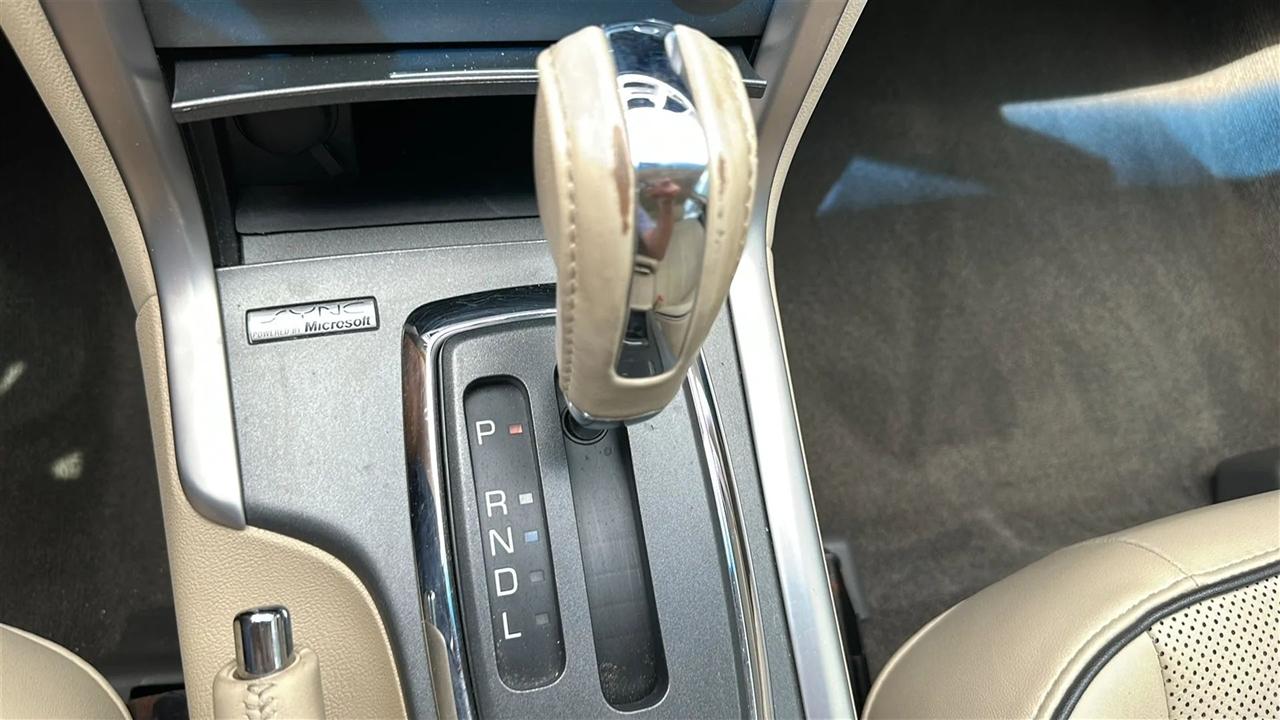Lincoln MKZ  2012