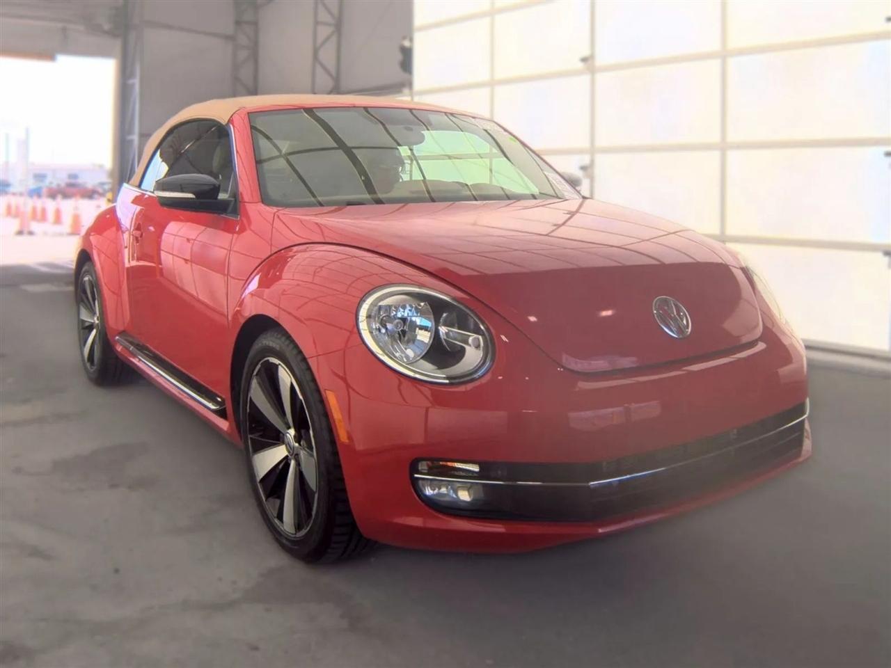 Volkswagen Beetle Convertible  2013