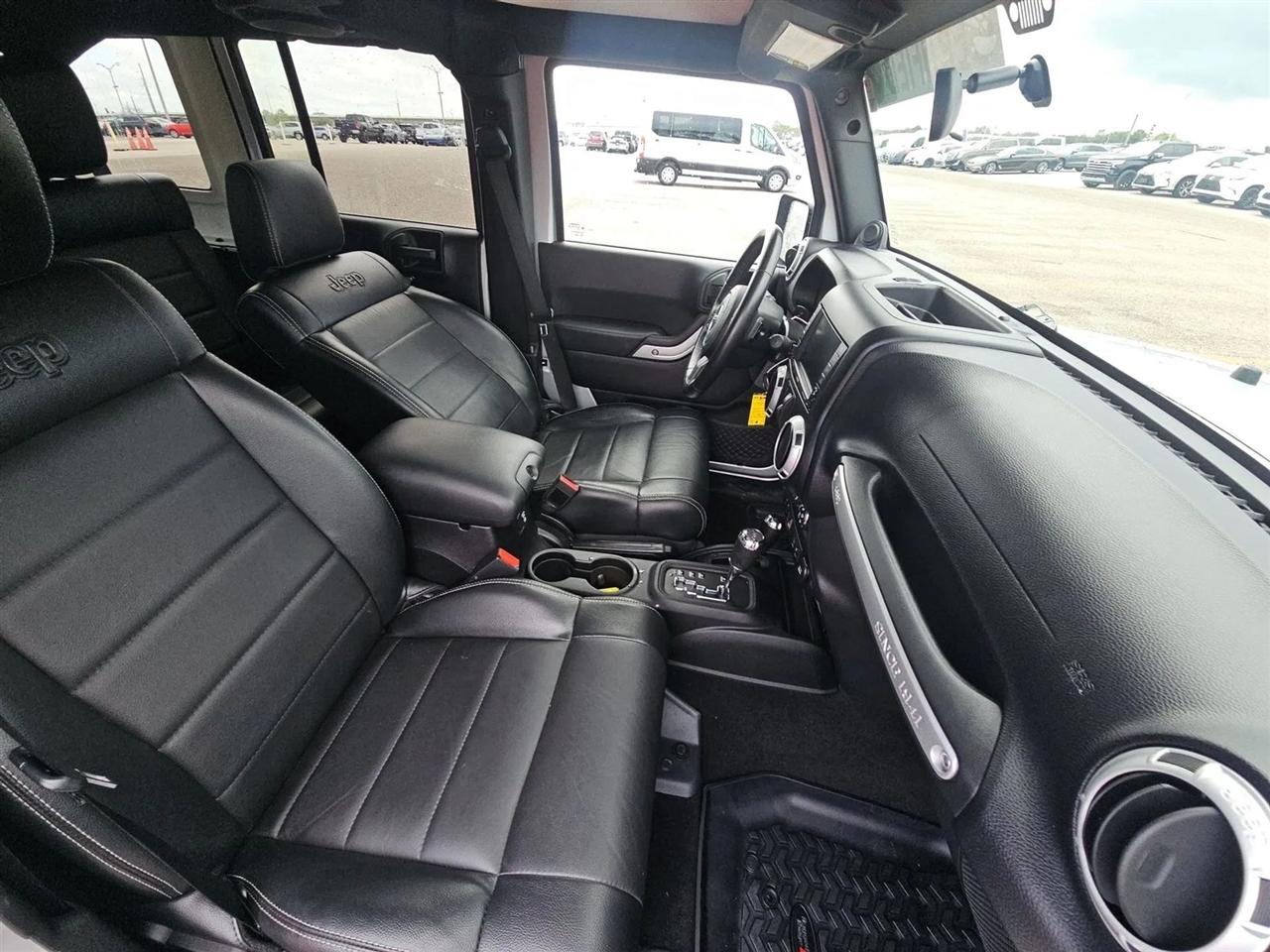 Jeep Wrangler Unlimited  2012