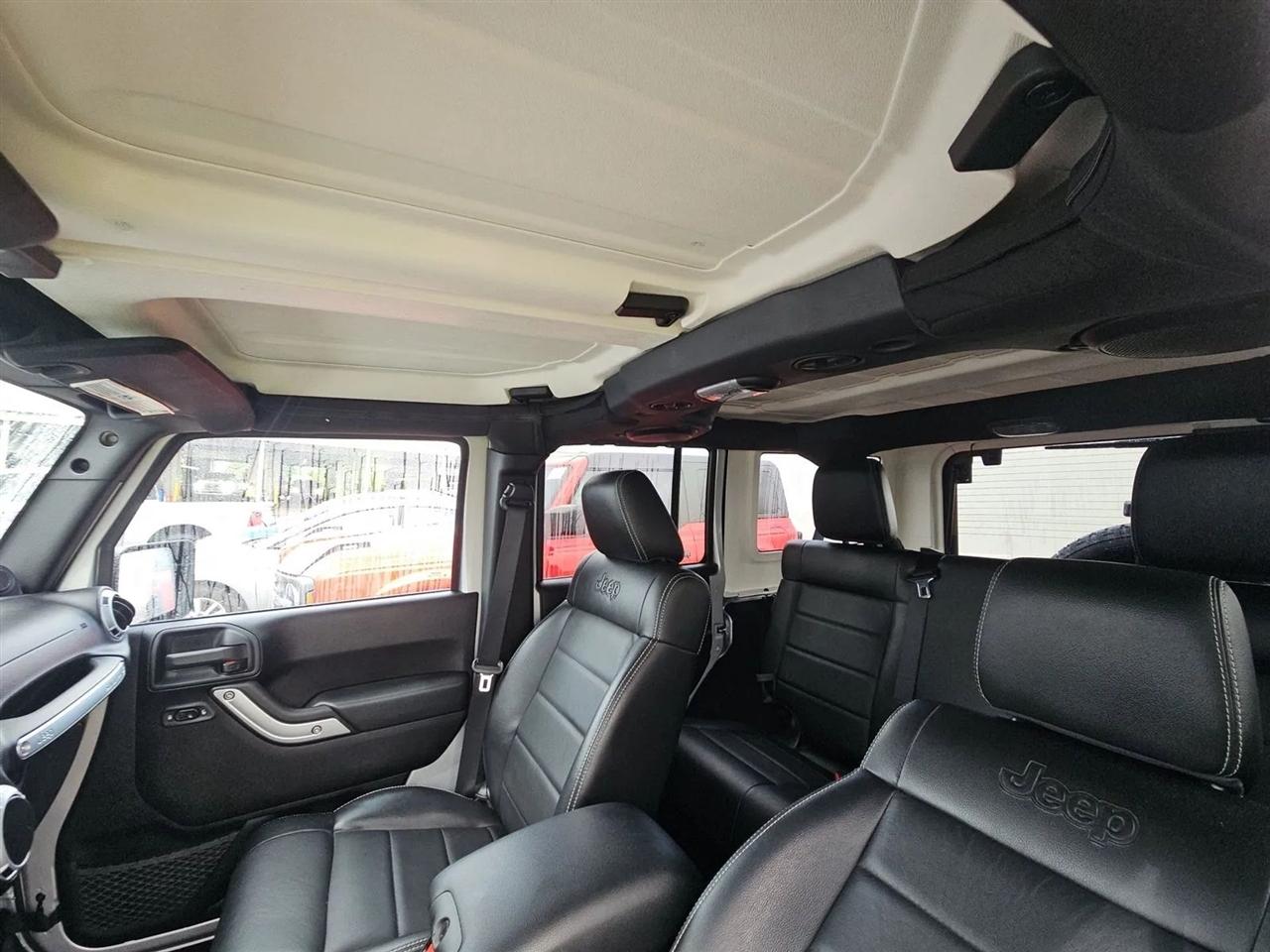 Jeep Wrangler Unlimited  2012