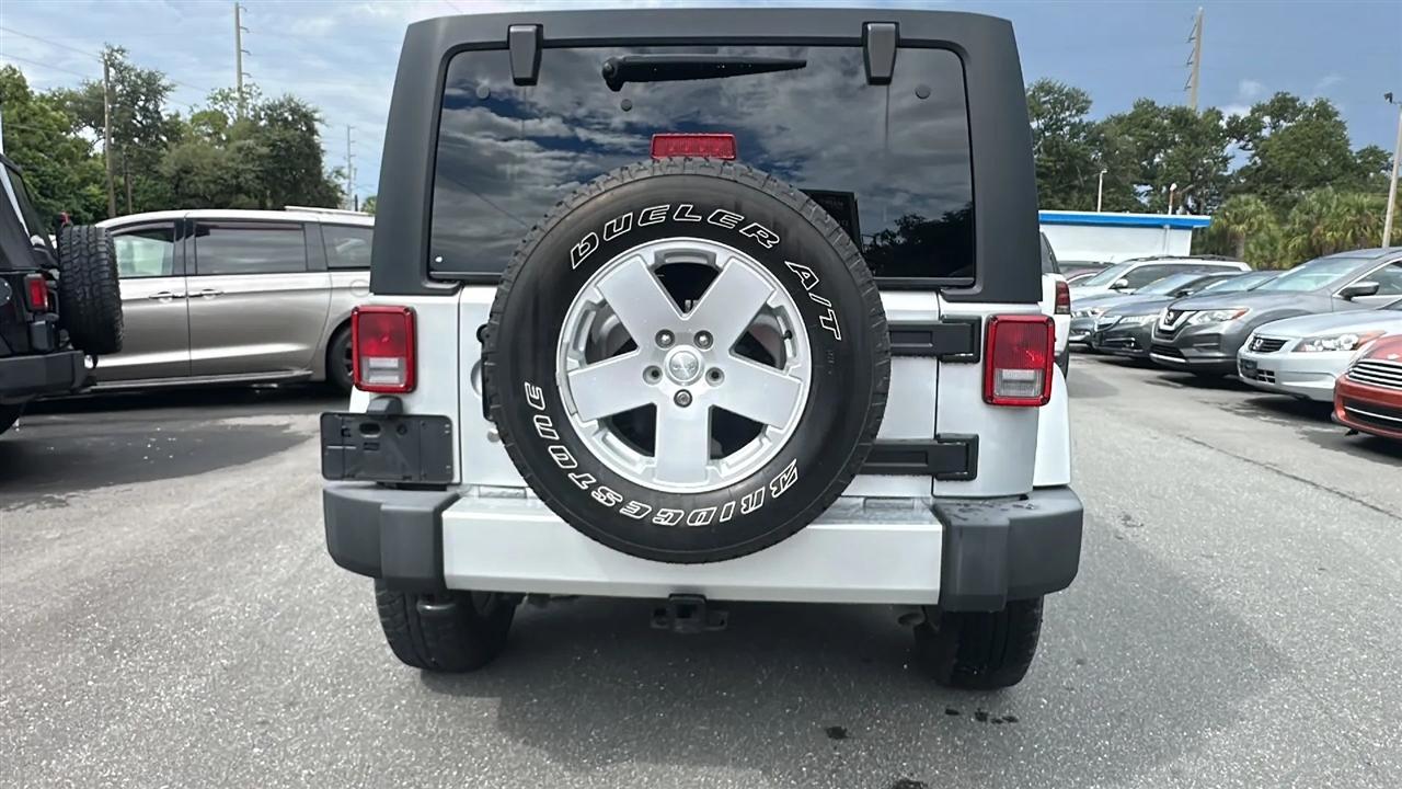 Jeep Wrangler Unlimited  2012