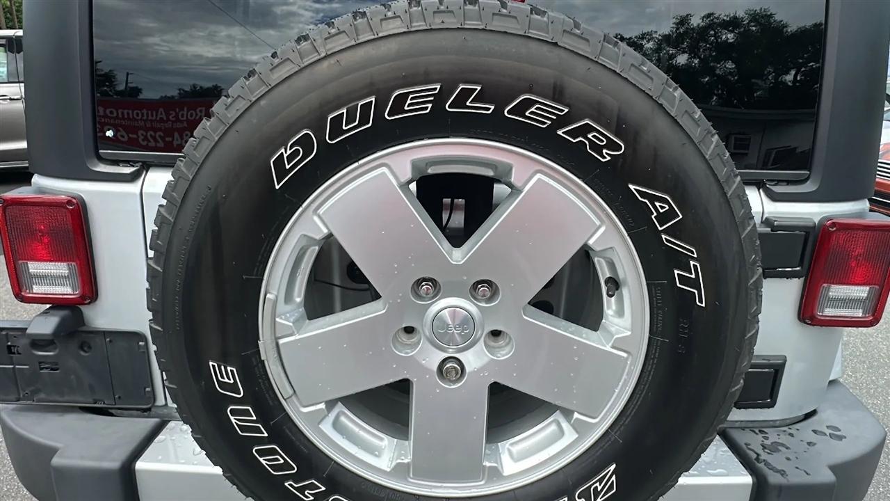 Jeep Wrangler Unlimited  2012