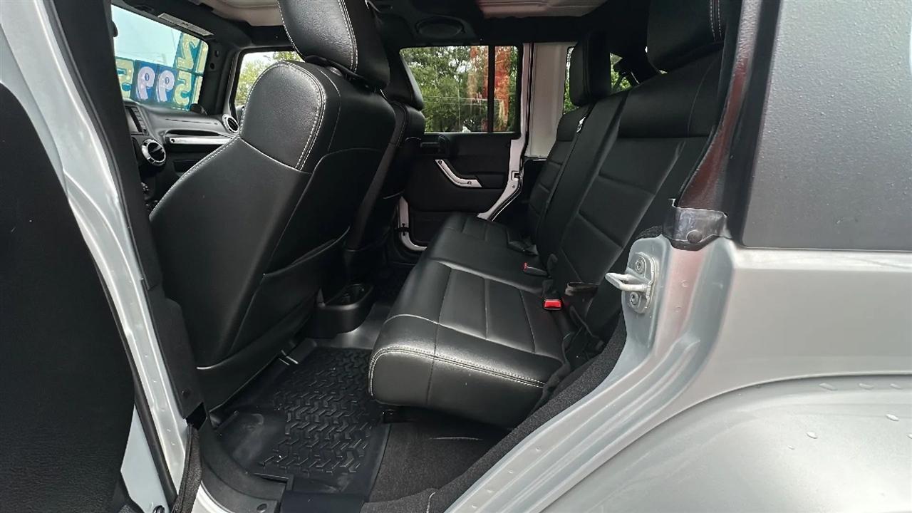 Jeep Wrangler Unlimited  2012