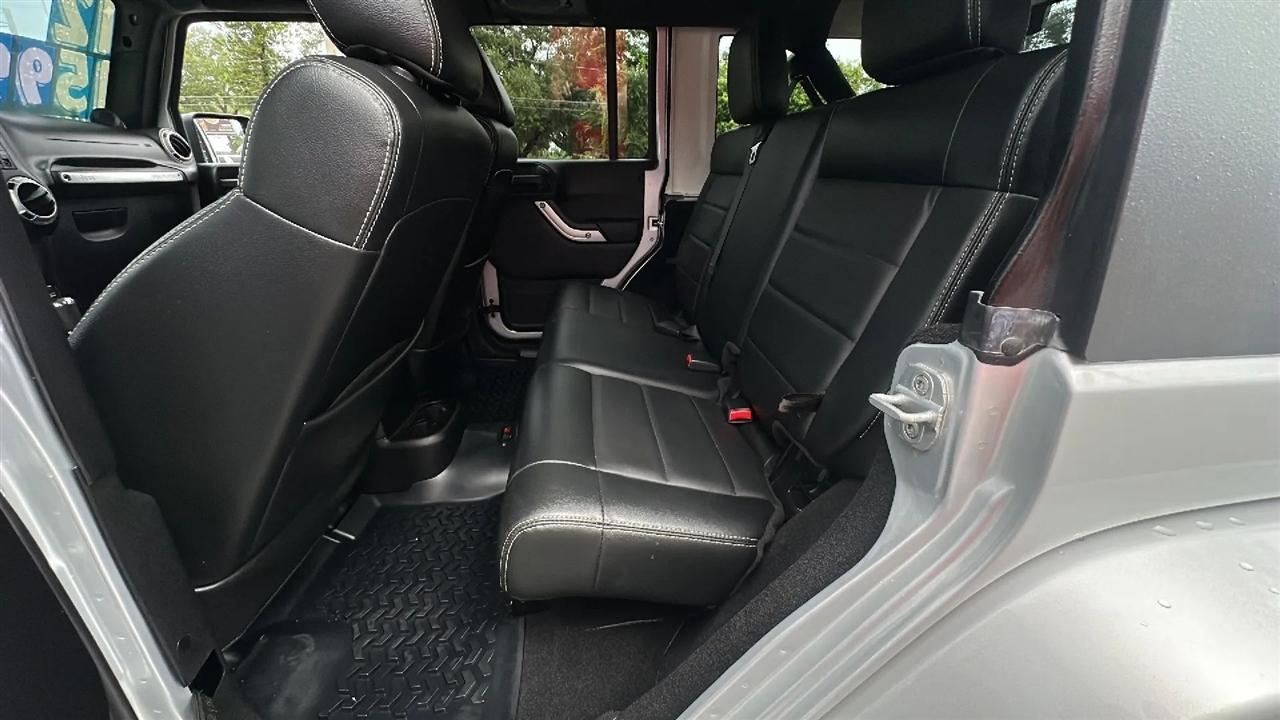 Jeep Wrangler Unlimited  2012