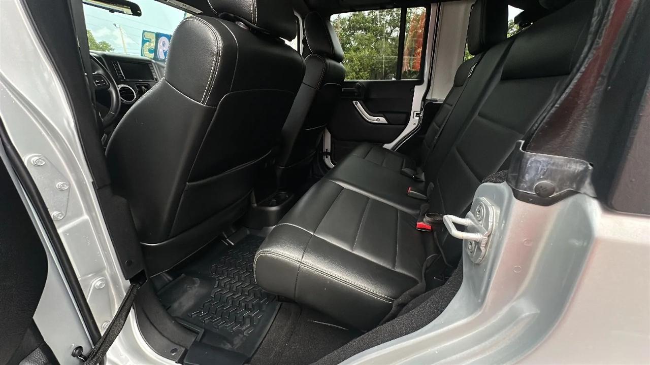 Jeep Wrangler Unlimited  2012