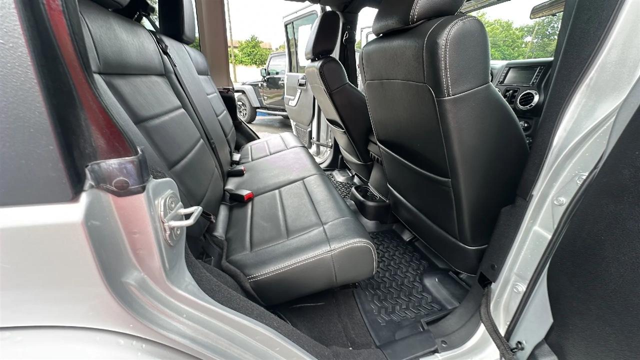 Jeep Wrangler Unlimited  2012