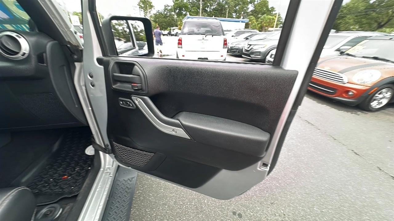 Jeep Wrangler Unlimited  2012
