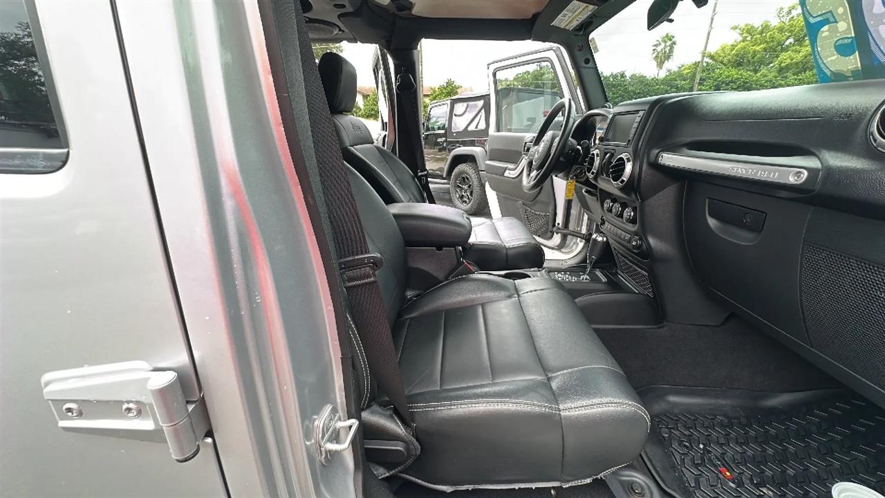 Jeep Wrangler Unlimited  2012