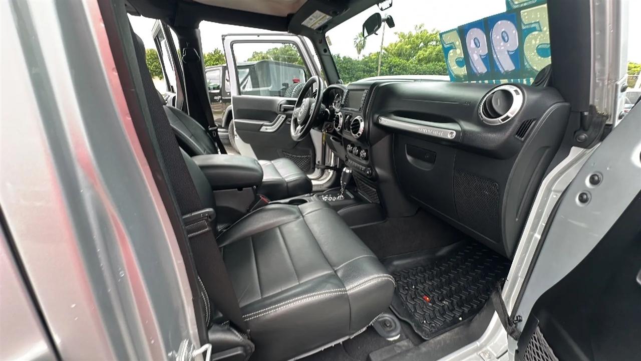 Jeep Wrangler Unlimited  2012