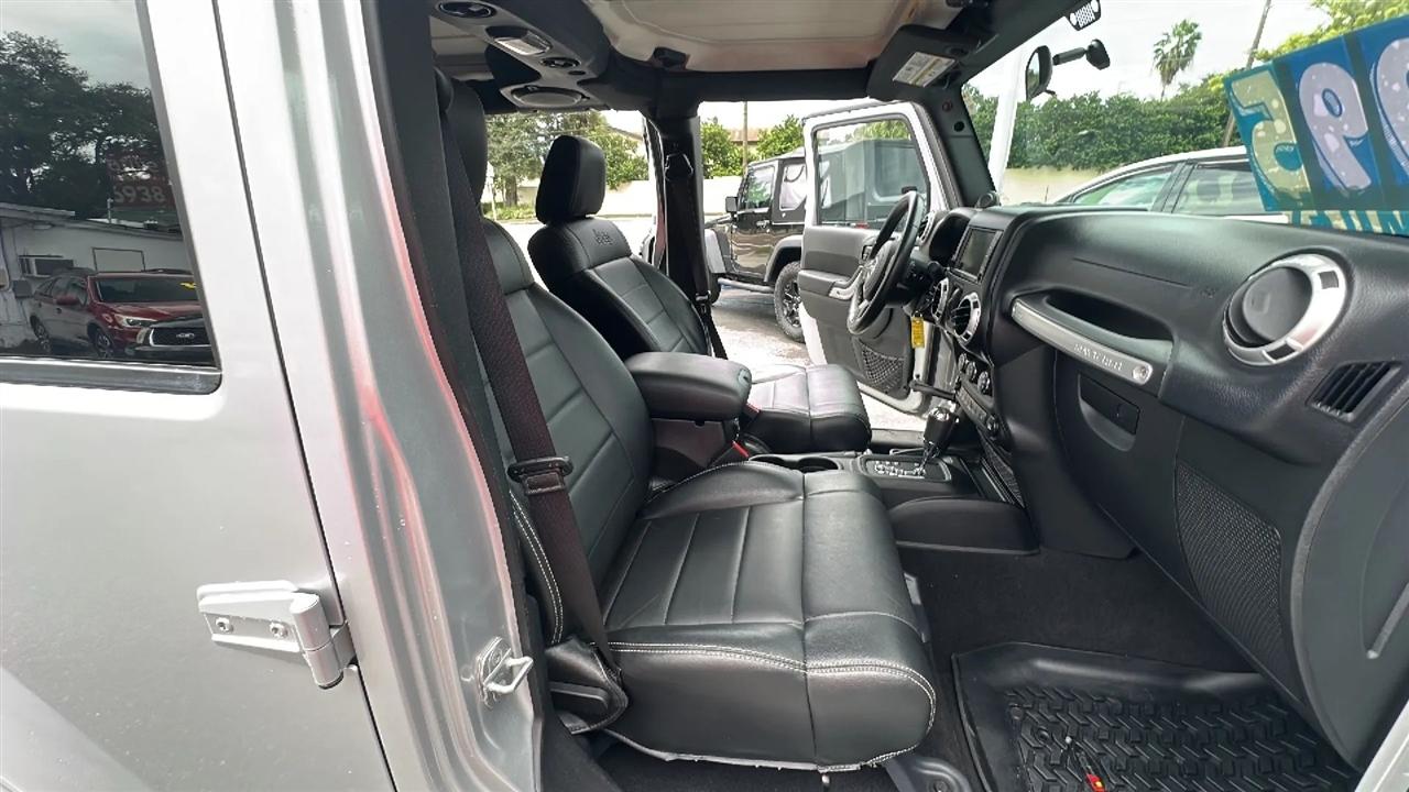 Jeep Wrangler Unlimited  2012
