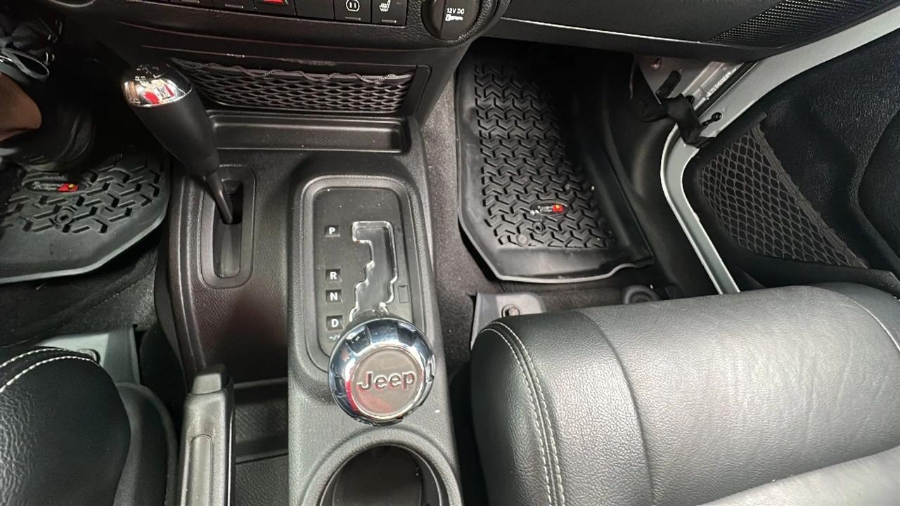 Jeep Wrangler Unlimited  2012
