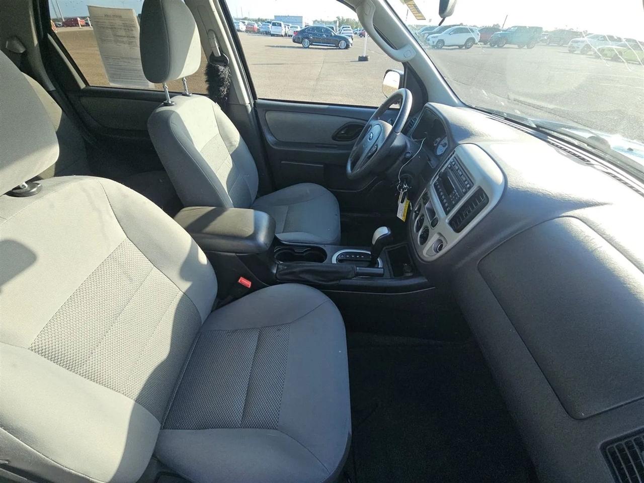 Ford Escape  2007