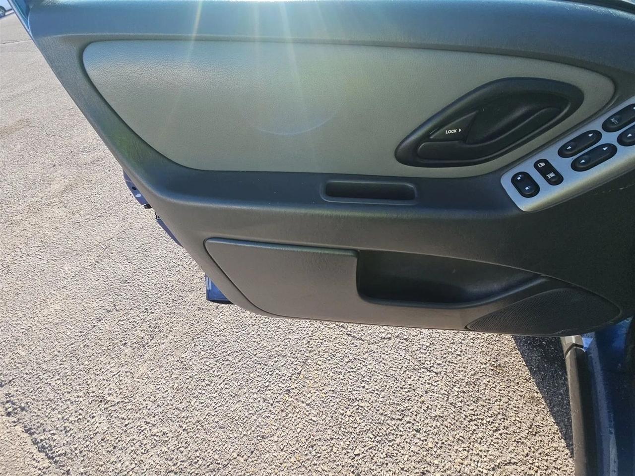 Ford Escape  2007