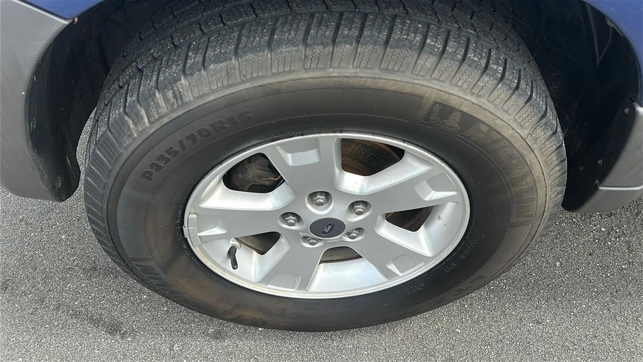 Ford Escape  2007