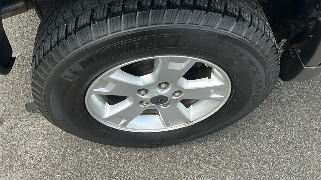 Ford Escape  2007