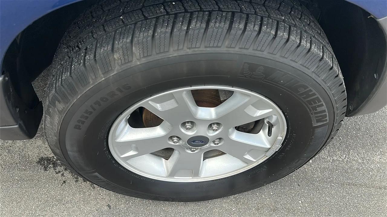 Ford Escape  2007