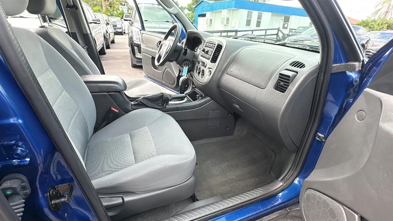 Ford Escape  2007