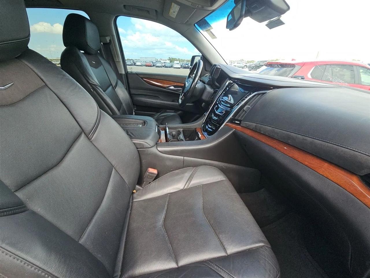 Cadillac Escalade  2015