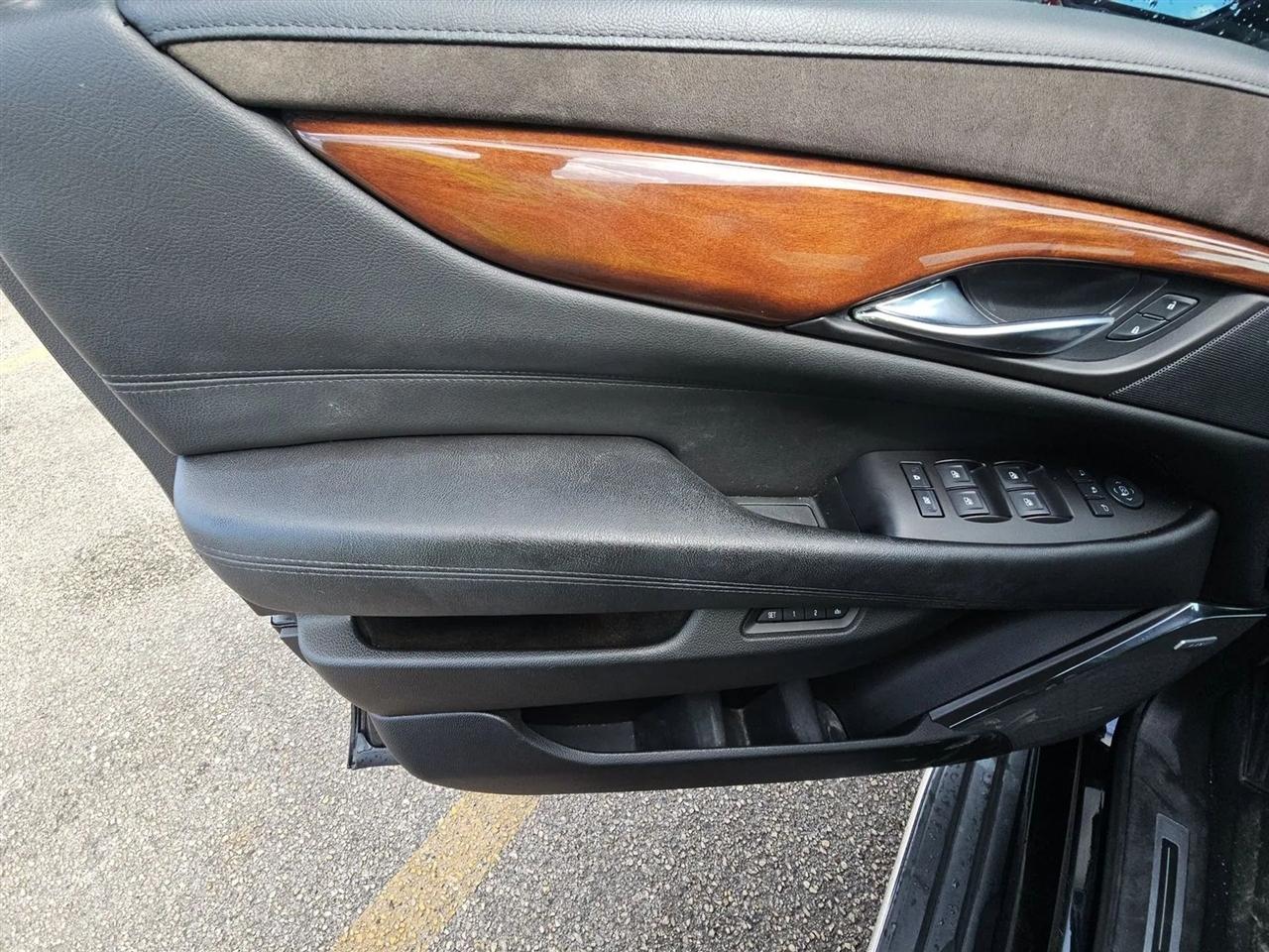 Cadillac Escalade  2015