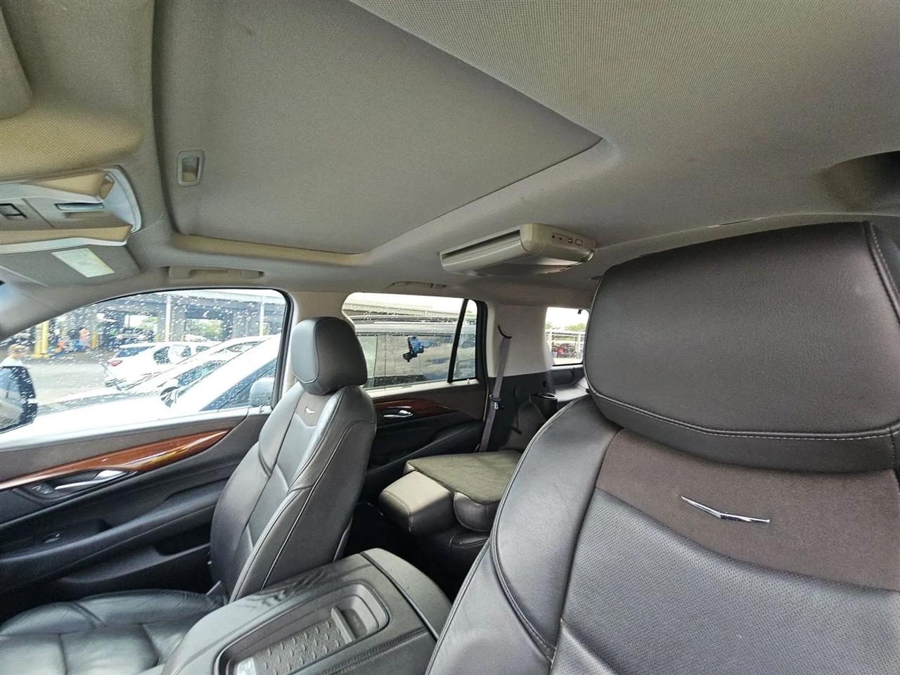 Cadillac Escalade  2015