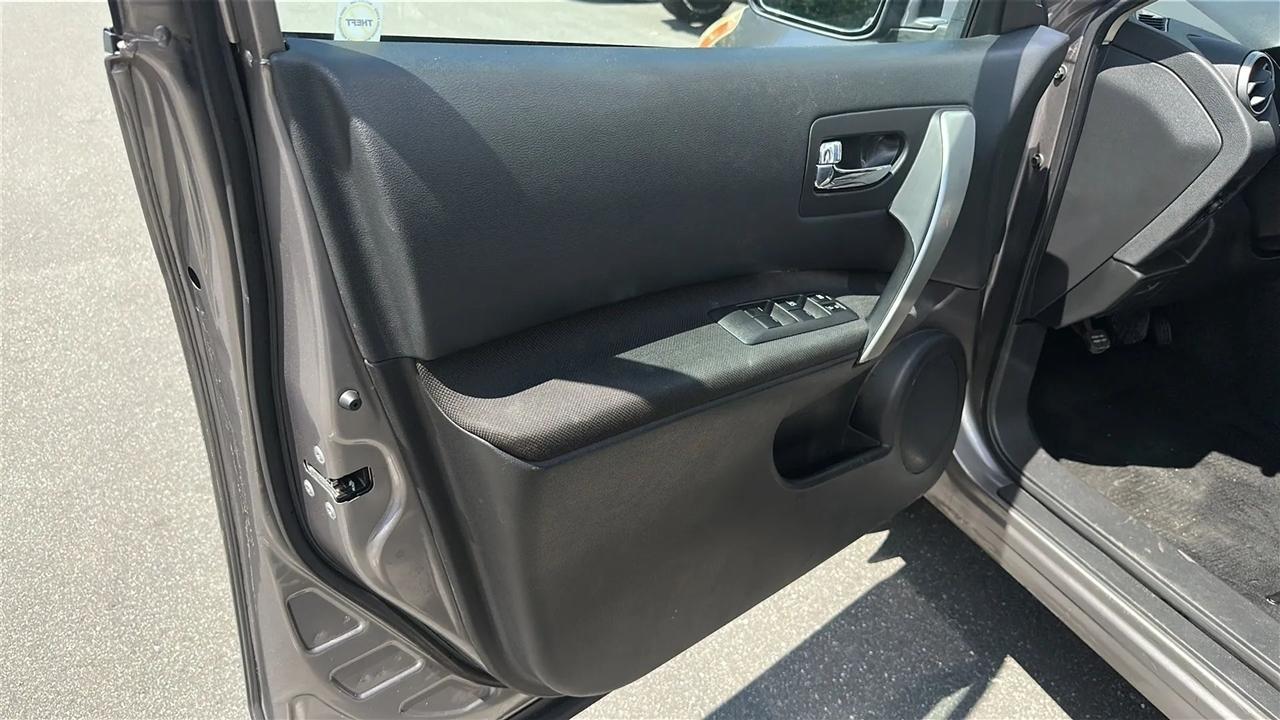Nissan Rogue  2013