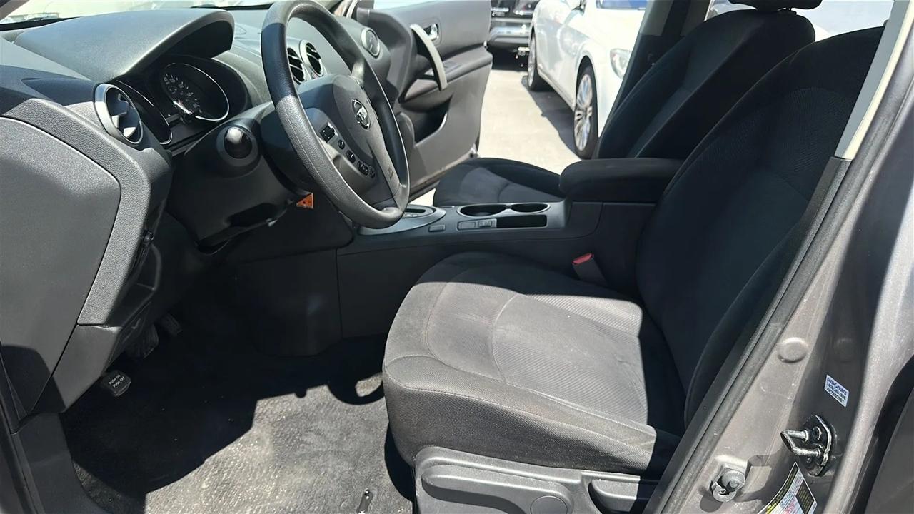 Nissan Rogue  2013
