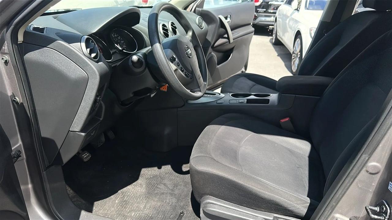 Nissan Rogue  2013