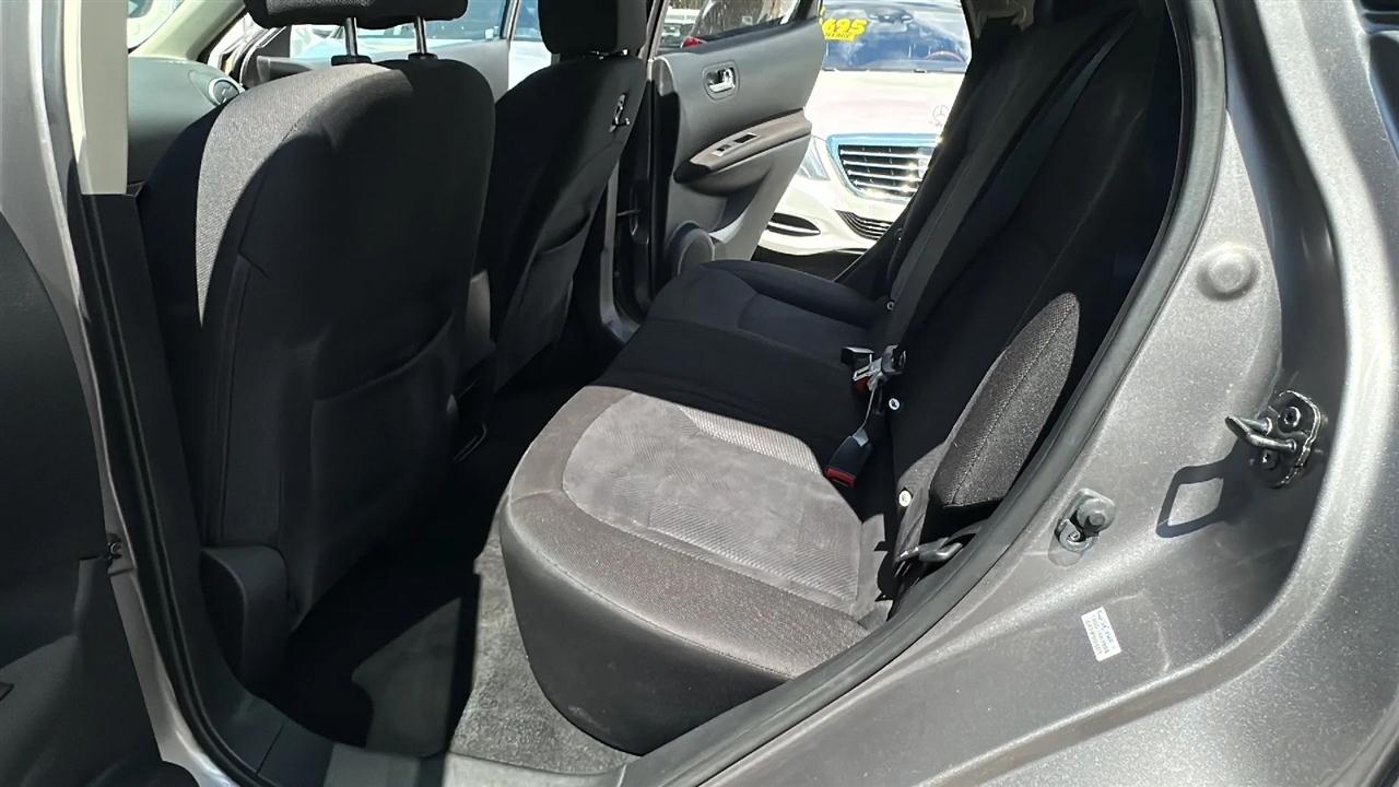 Nissan Rogue  2013