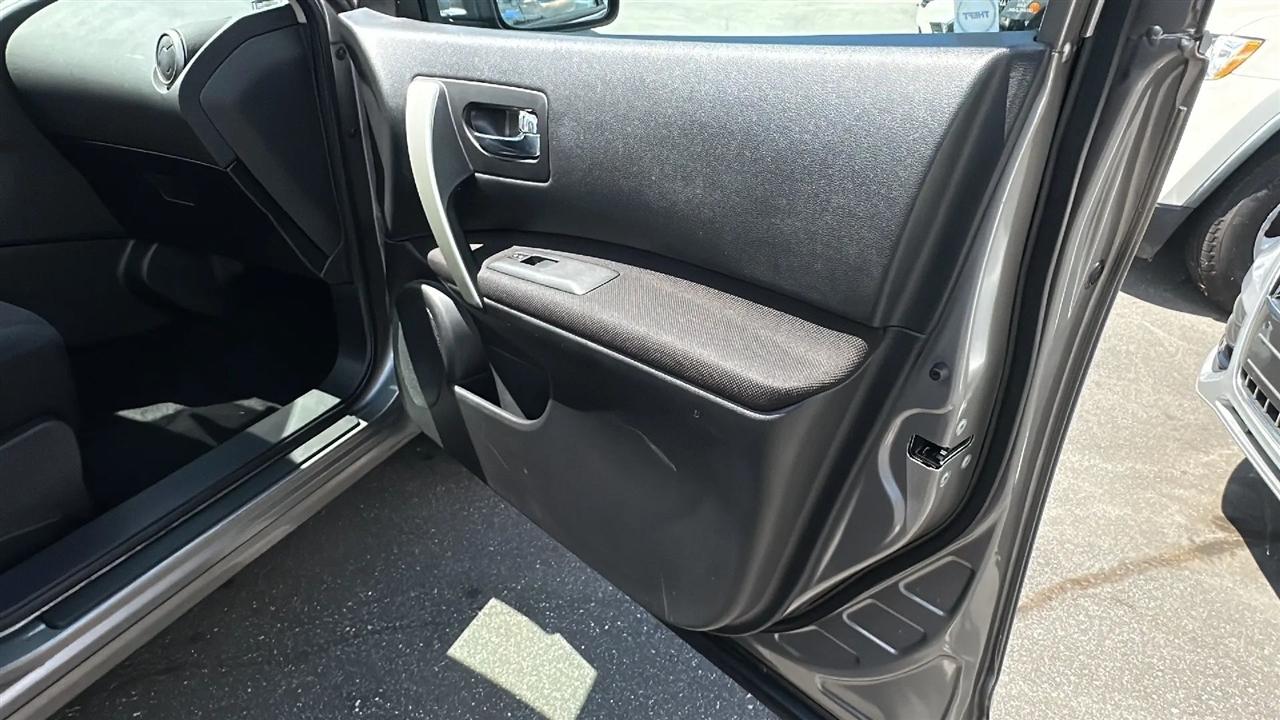 Nissan Rogue  2013