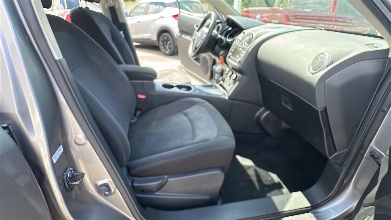 Nissan Rogue  2013