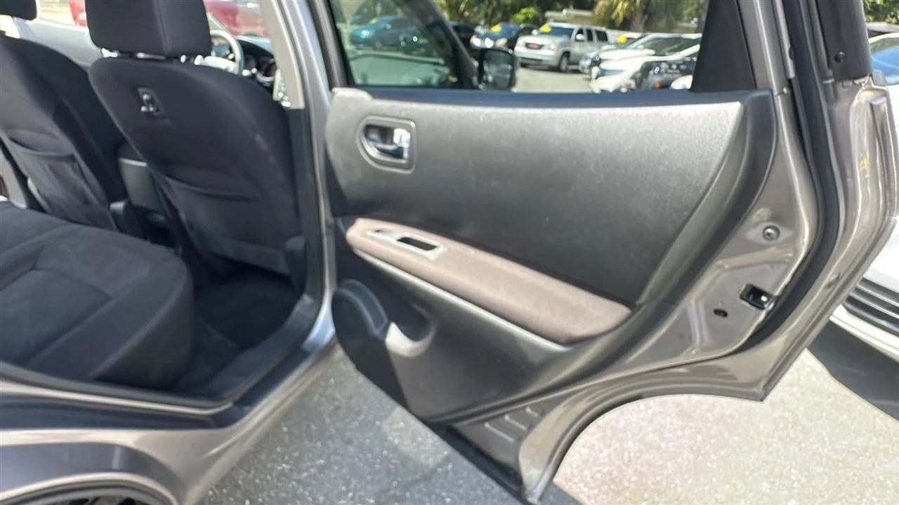 Nissan Rogue  2013