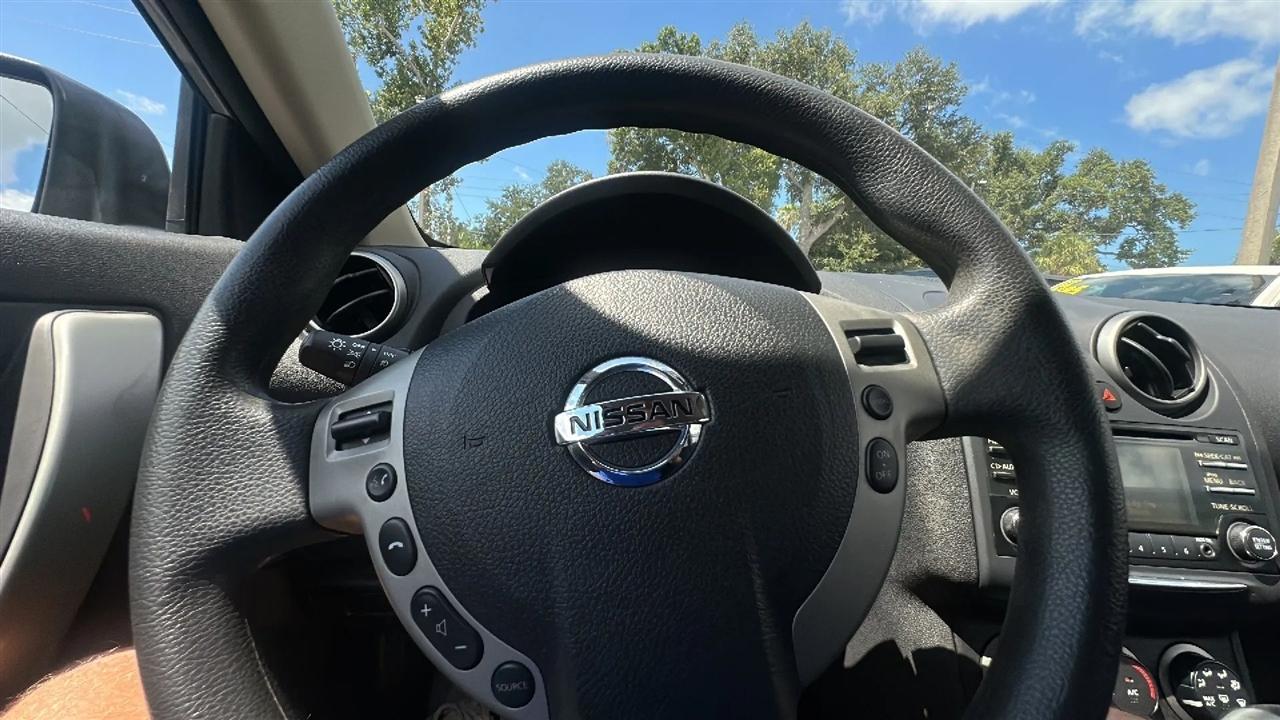 Nissan Rogue  2013