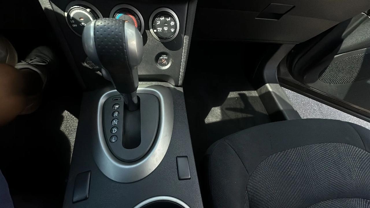 Nissan Rogue  2013