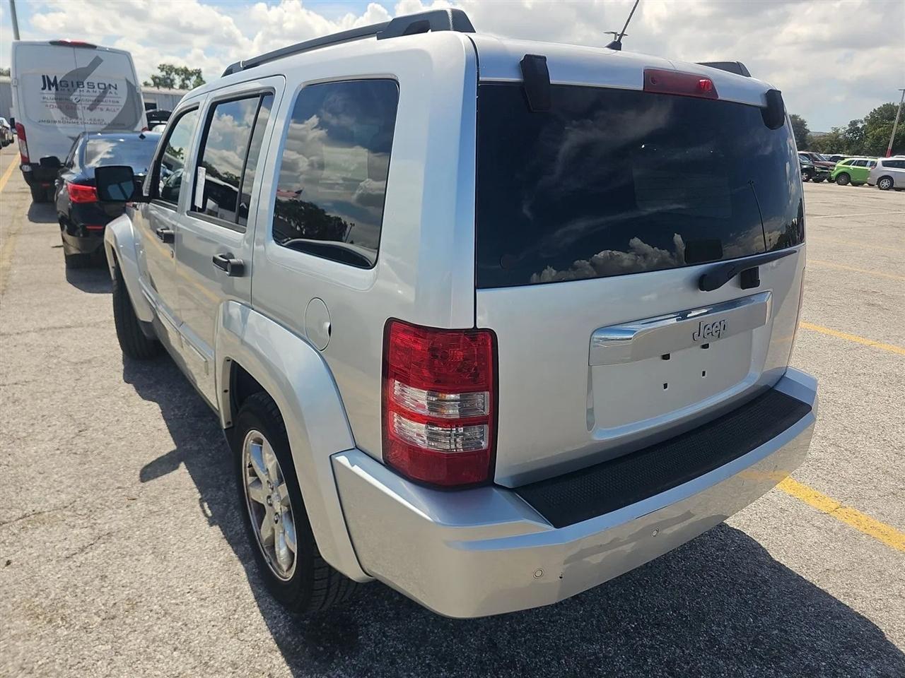 Jeep Liberty  2012