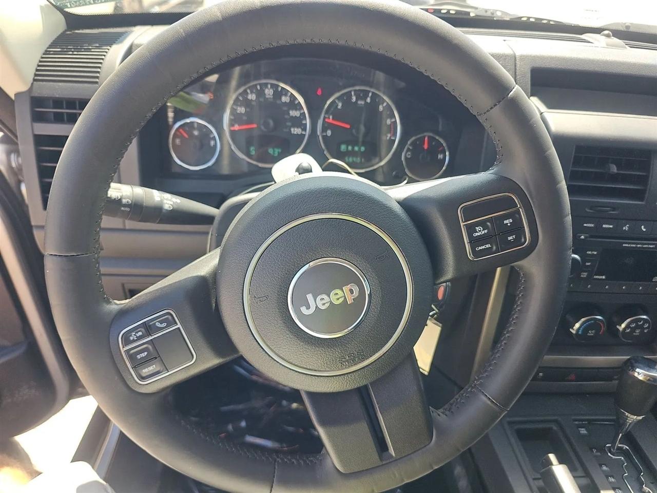 Jeep Liberty  2012