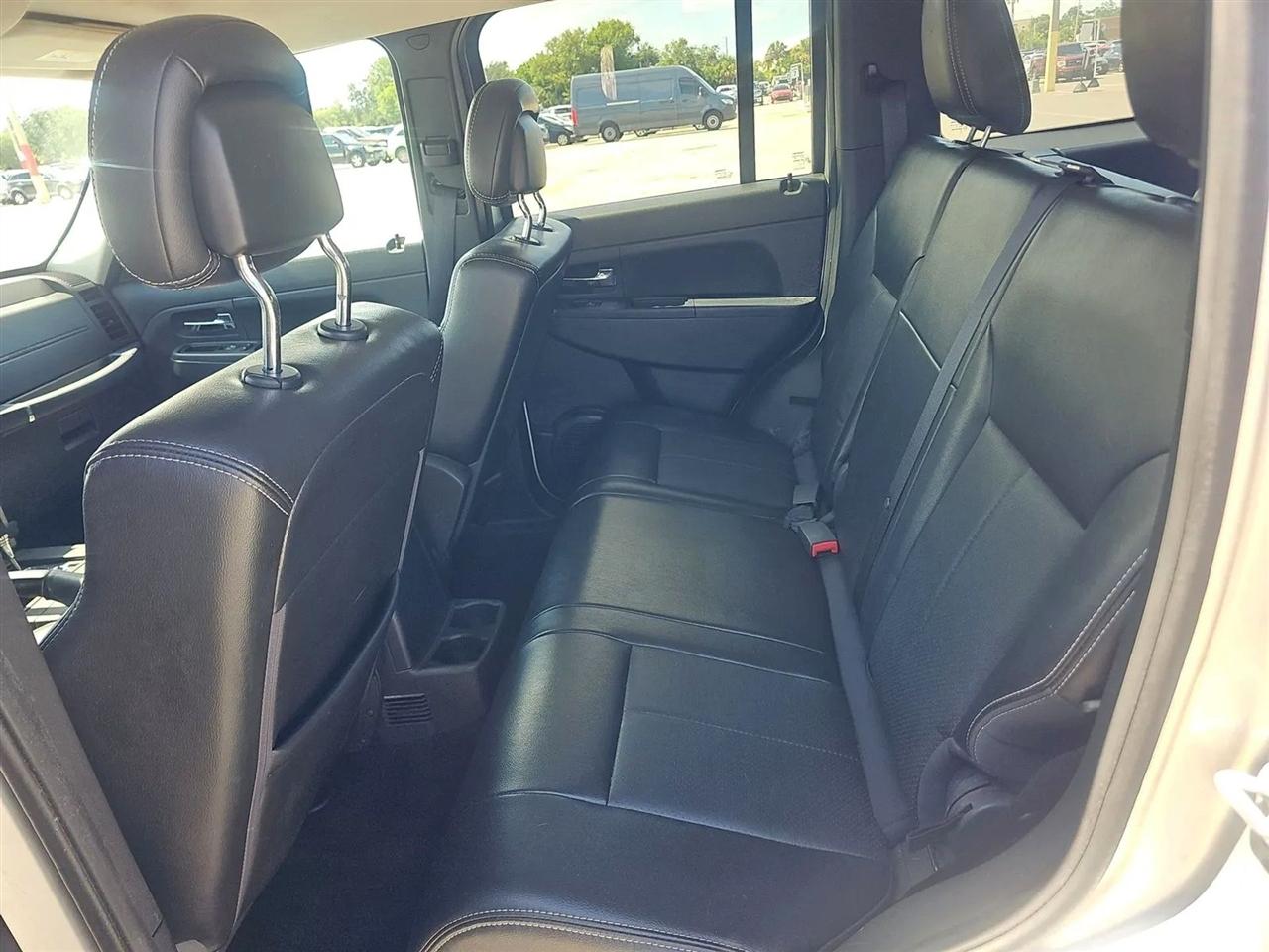 Jeep Liberty  2012