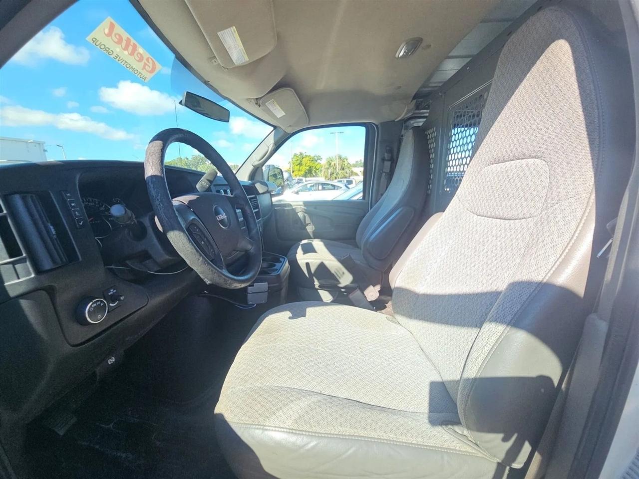 GMC Savana Cargo Van  2015