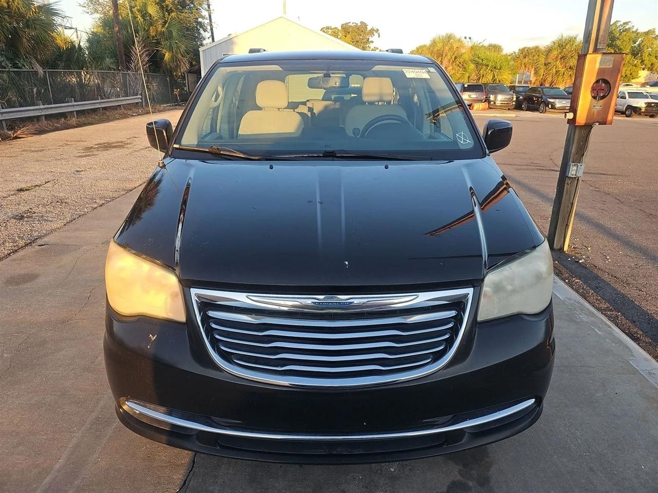 Chrysler Town & Country  2012