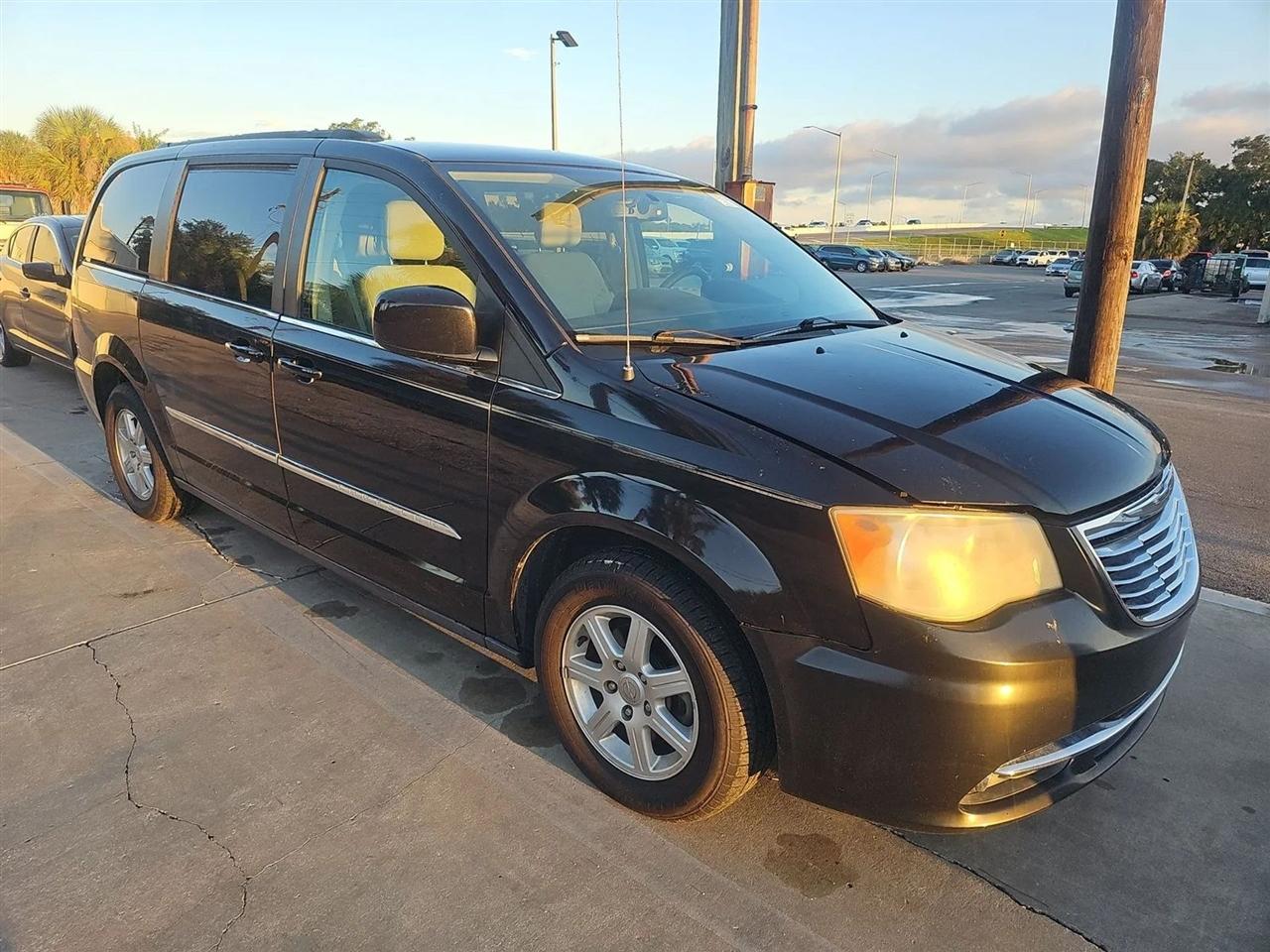 Chrysler Town & Country  2012