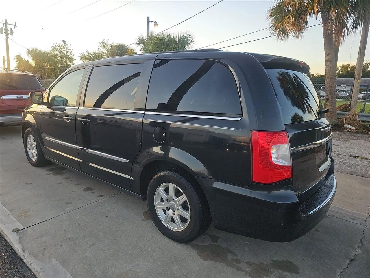 Chrysler Town & Country  2012
