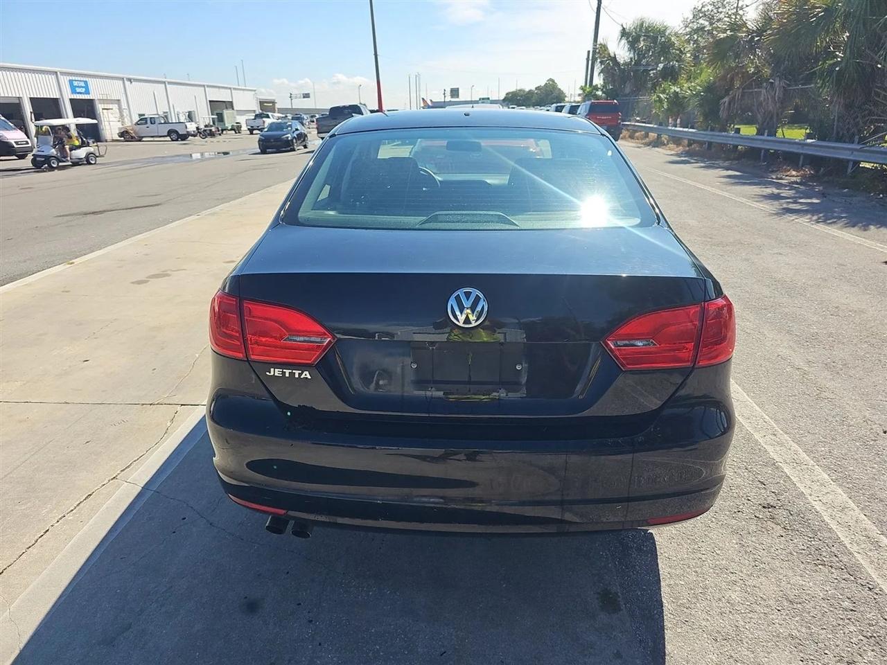 Volkswagen Jetta Sedan  2013